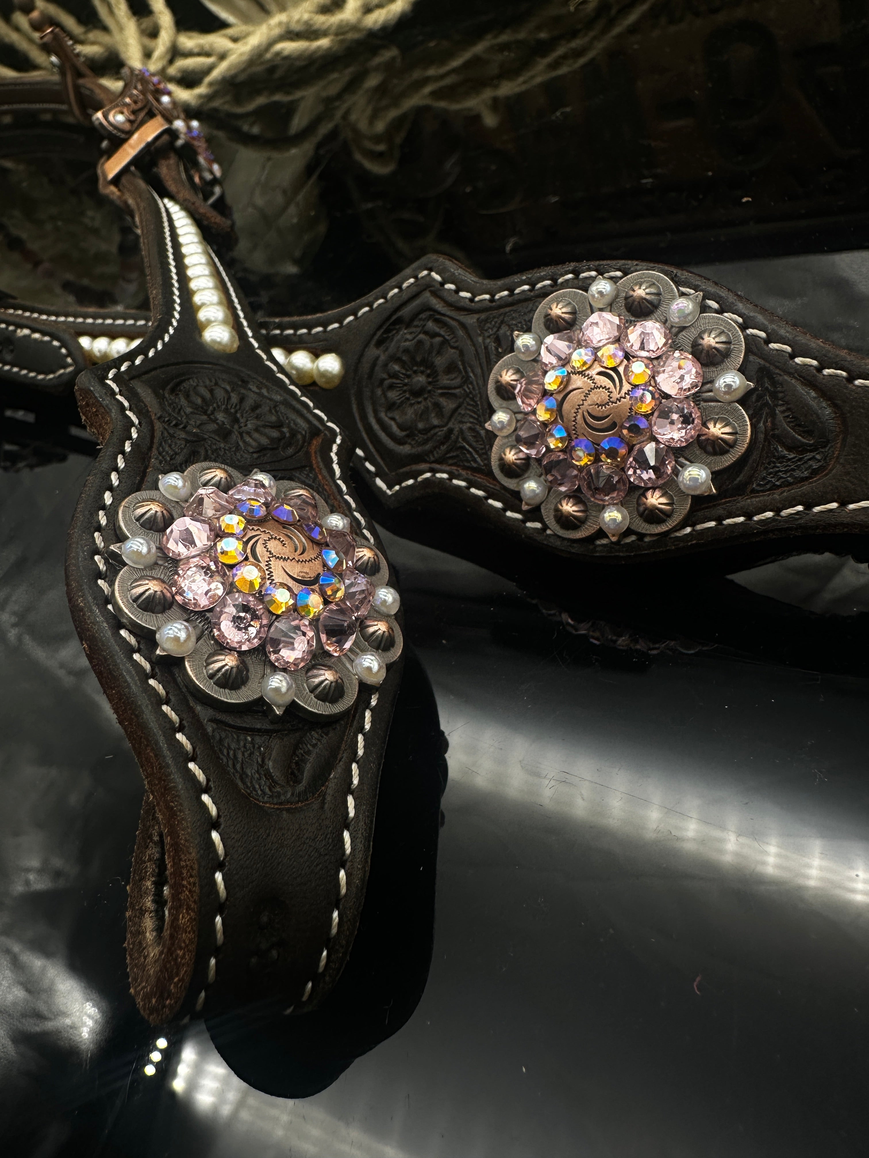 Eye-catcher Dark Chestnut Show Bridle - Pink & Swarovski pearls
