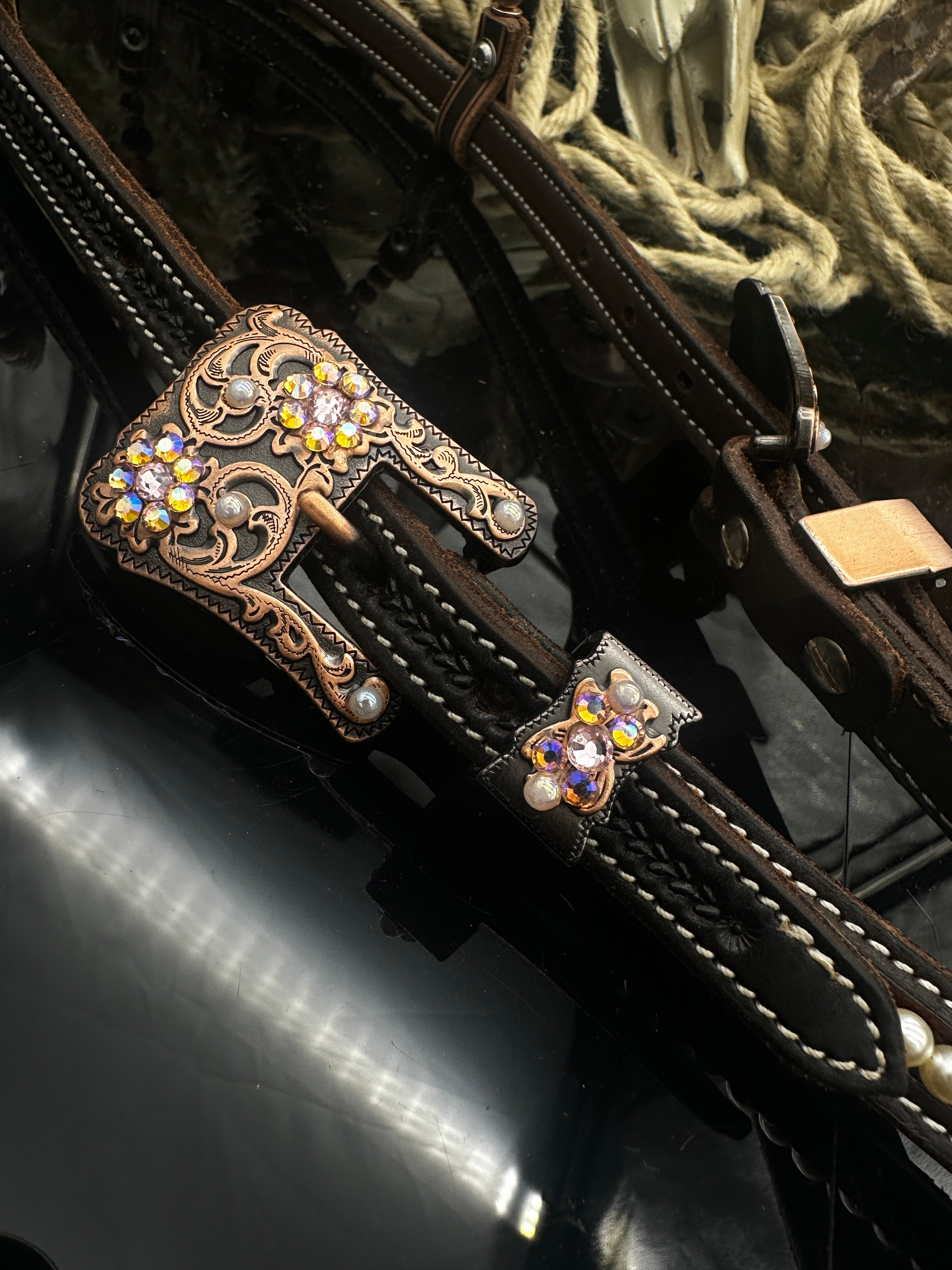 Eye-catcher Dark Chestnut Show Bridle - Pink & Swarovski pearls