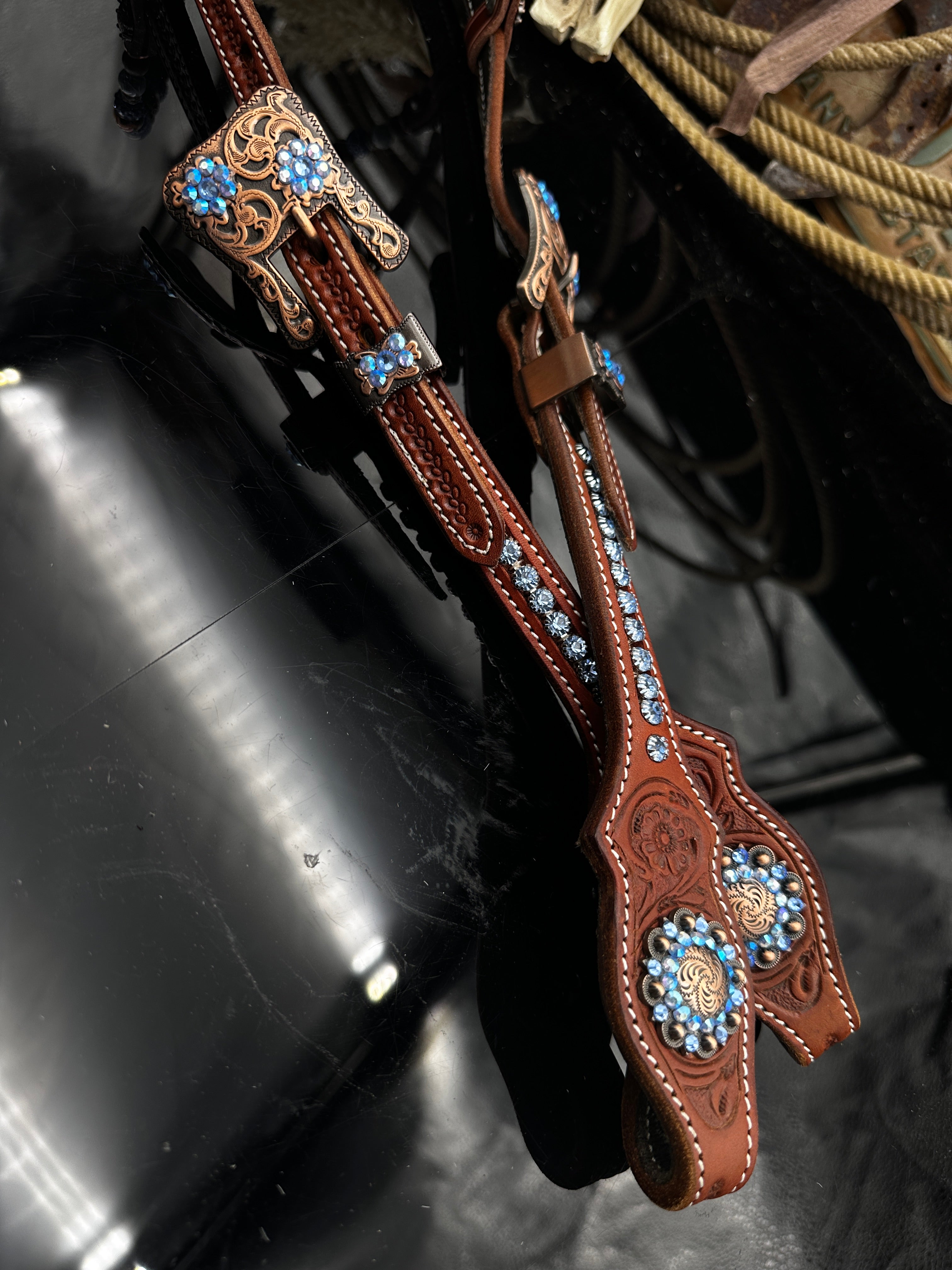 Showzaumzeug – Kastanienbraun | Hellblauer Glanz & Kupferdetails
