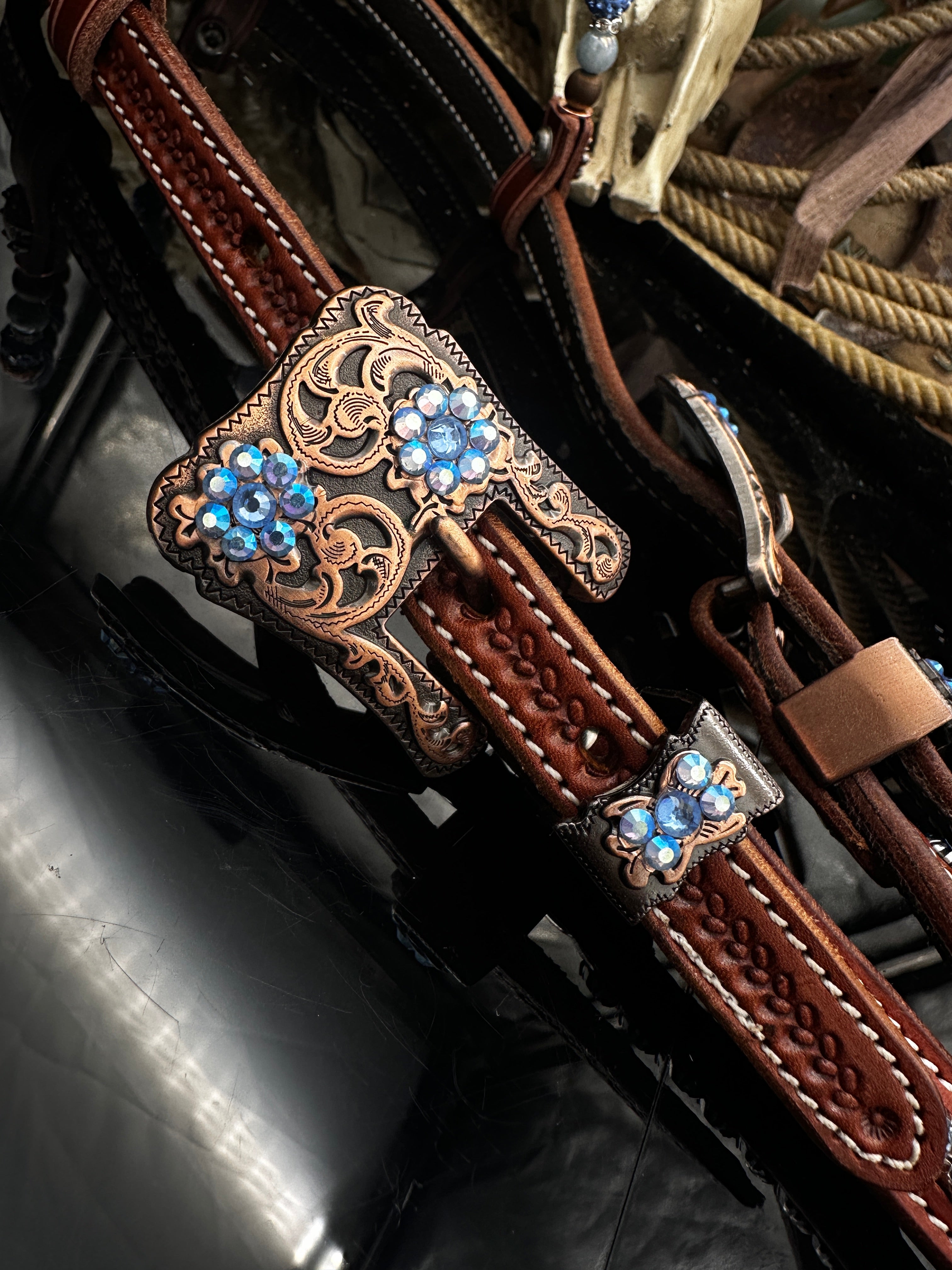 Showzaumzeug – Kastanienbraun | Hellblauer Glanz & Kupferdetails