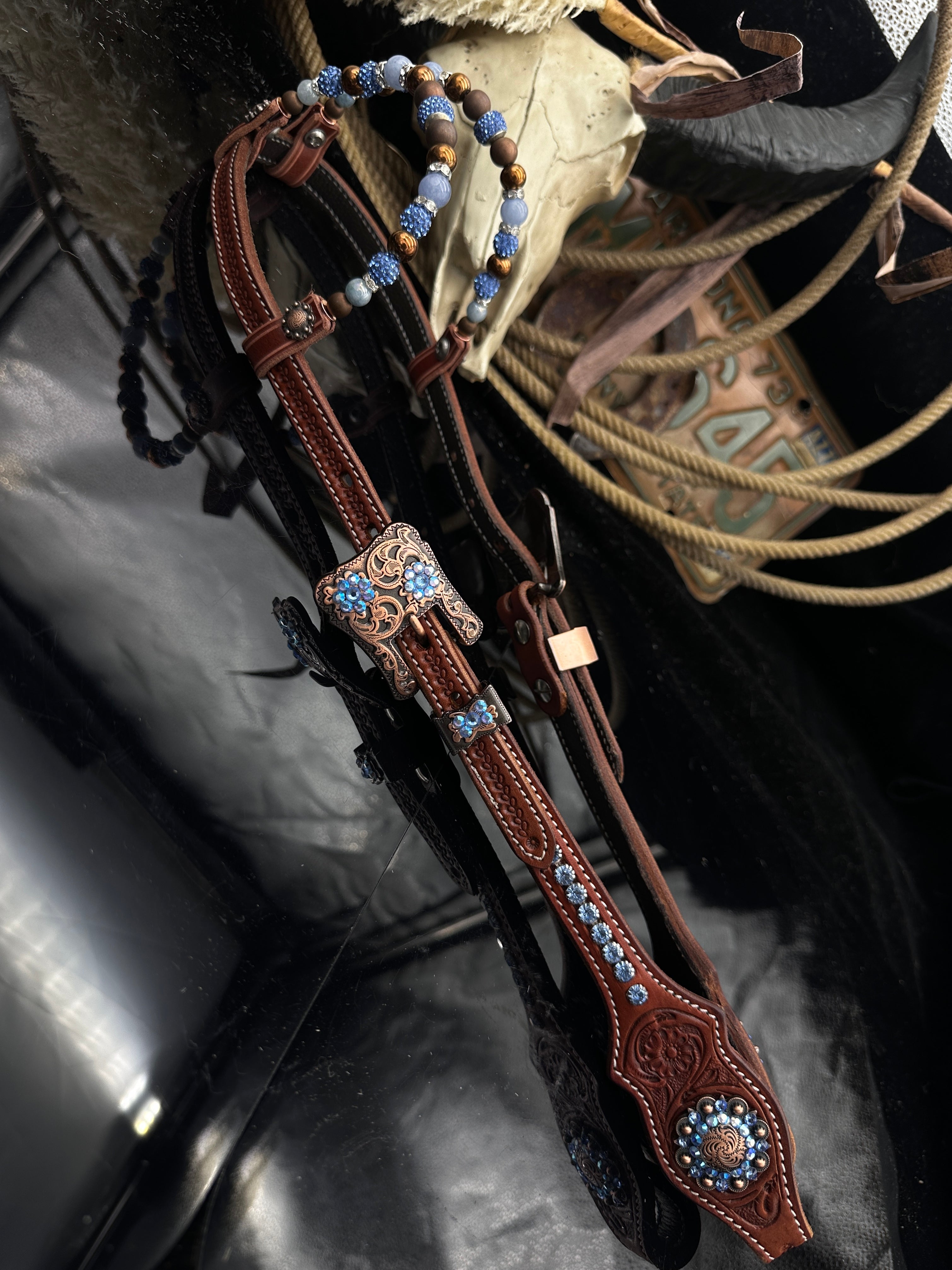 Showzaumzeug – Kastanienbraun | Hellblauer Glanz & Kupferdetails