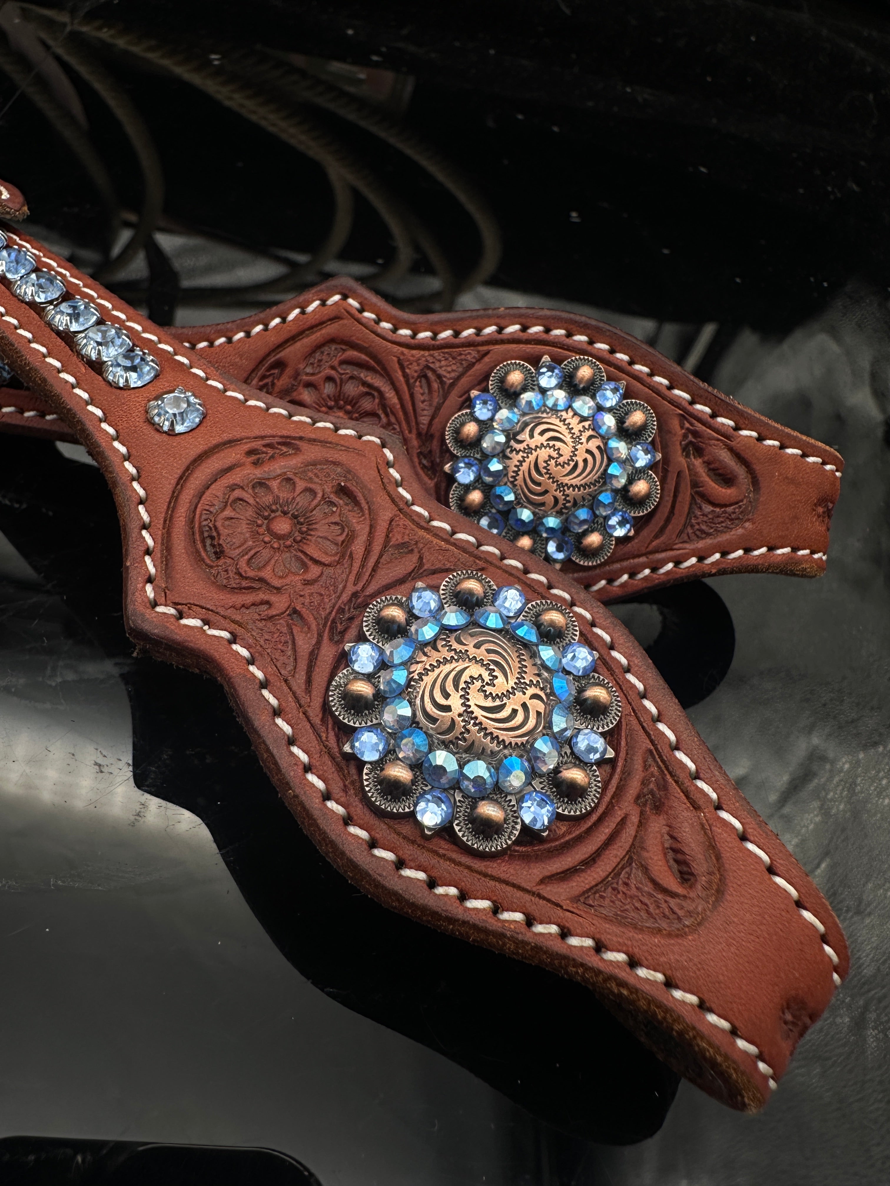 Showzaumzeug – Kastanienbraun | Hellblauer Glanz & Kupferdetails