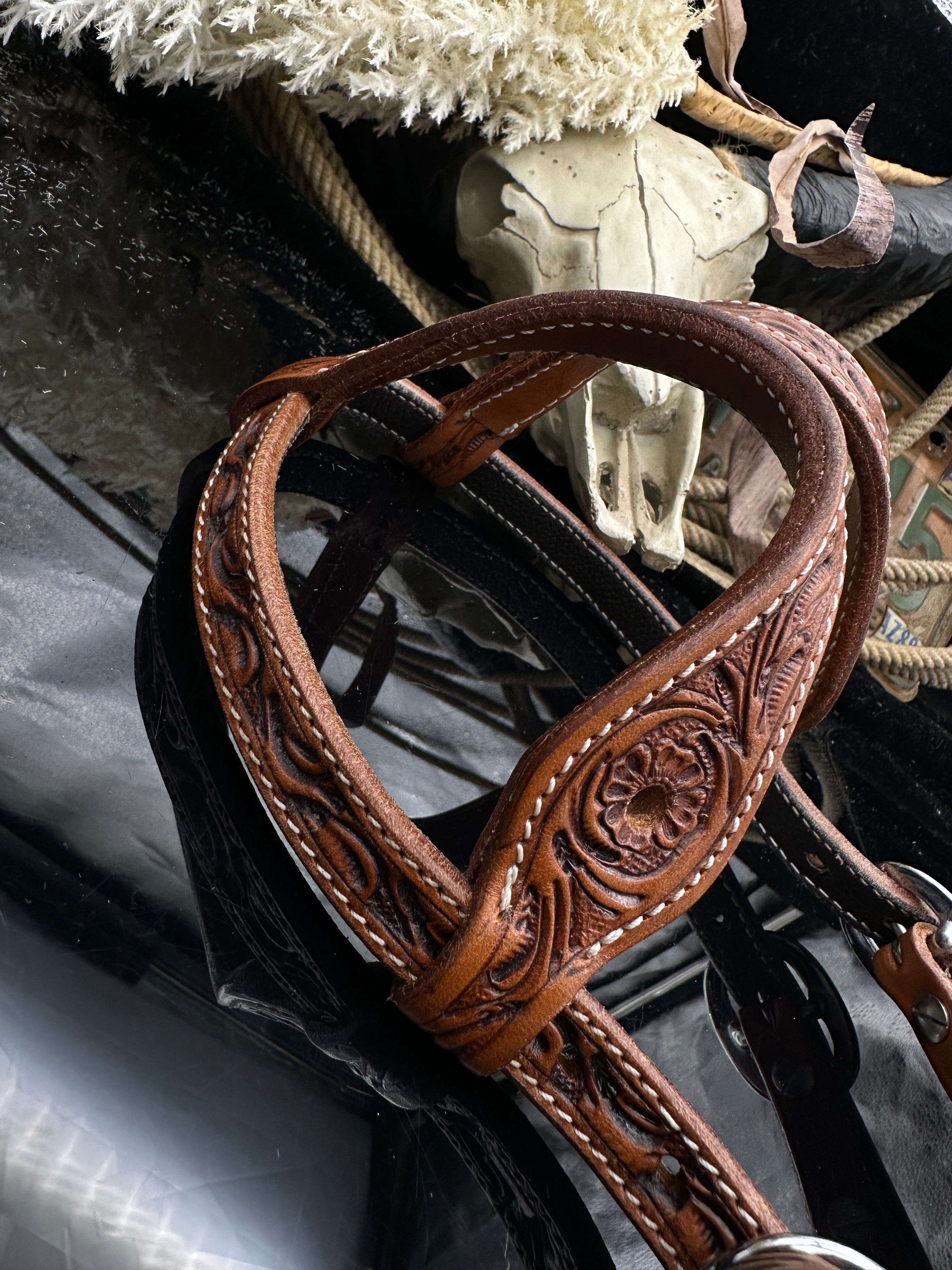 Basic | Antique Chestnut | Floral tooled hoofdstel
