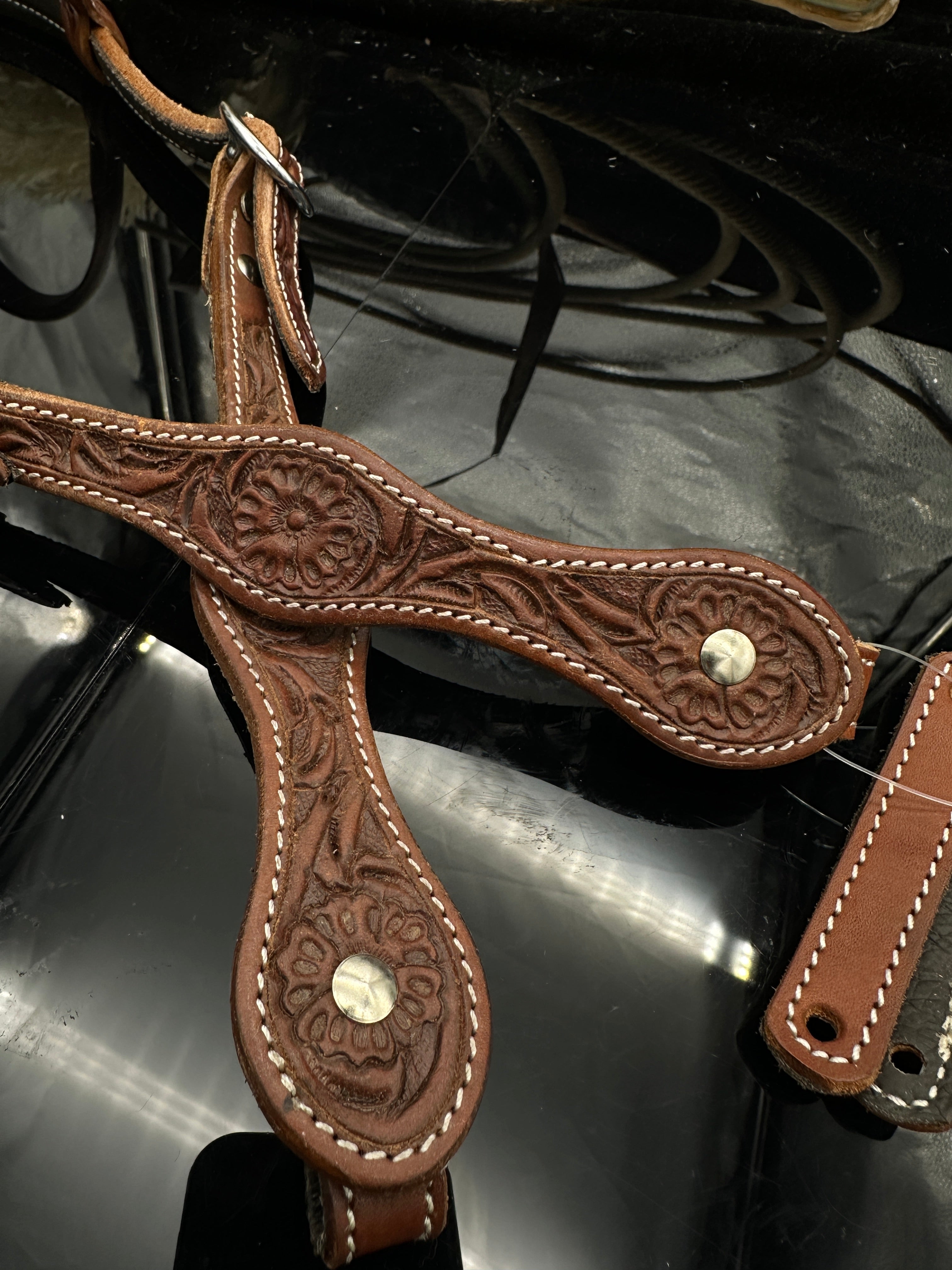 Baisc | Chestnut | Floral tooled hoofdstel