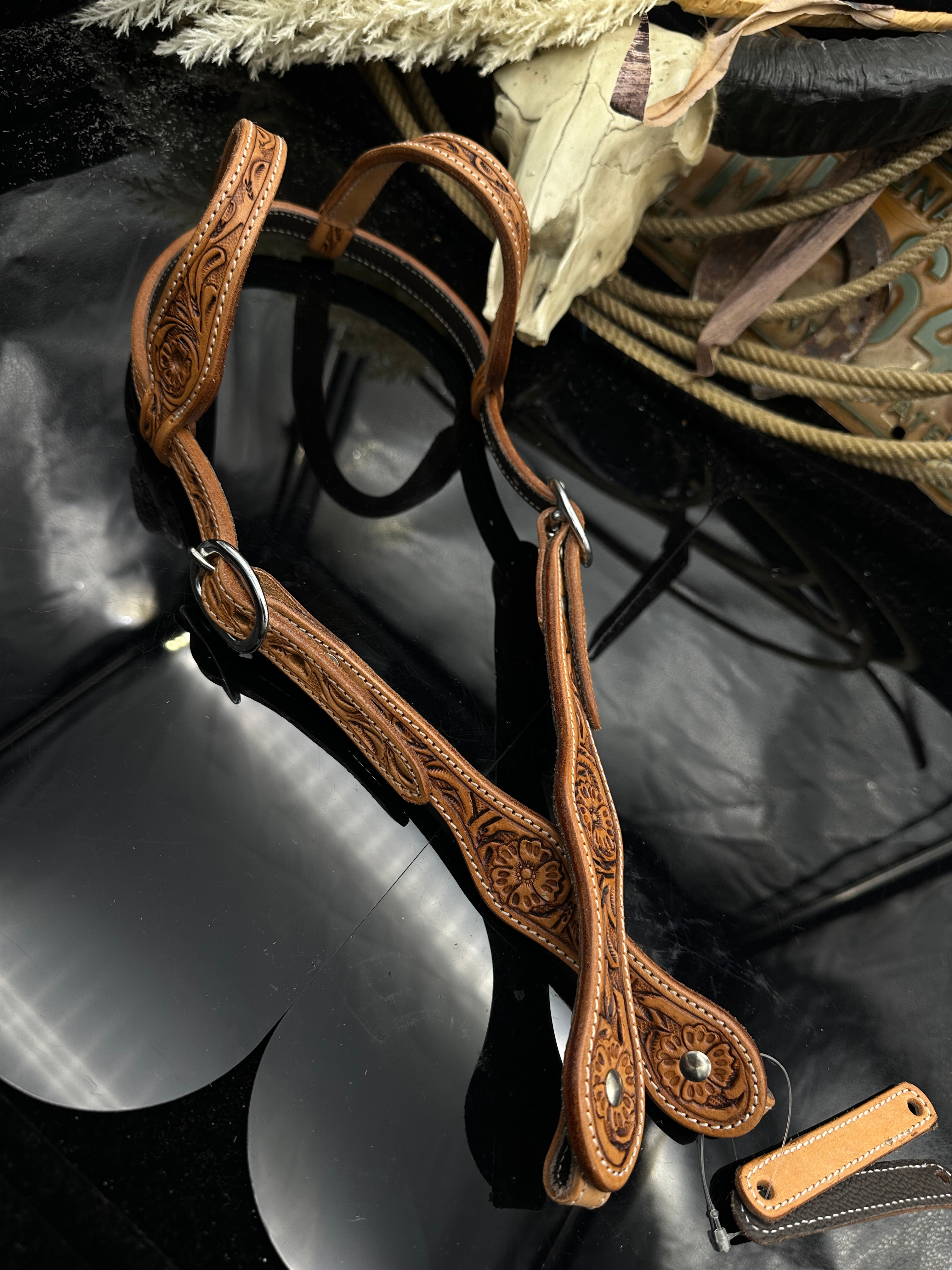 Basic | Antique russet | Floral tooled hoofdstel
