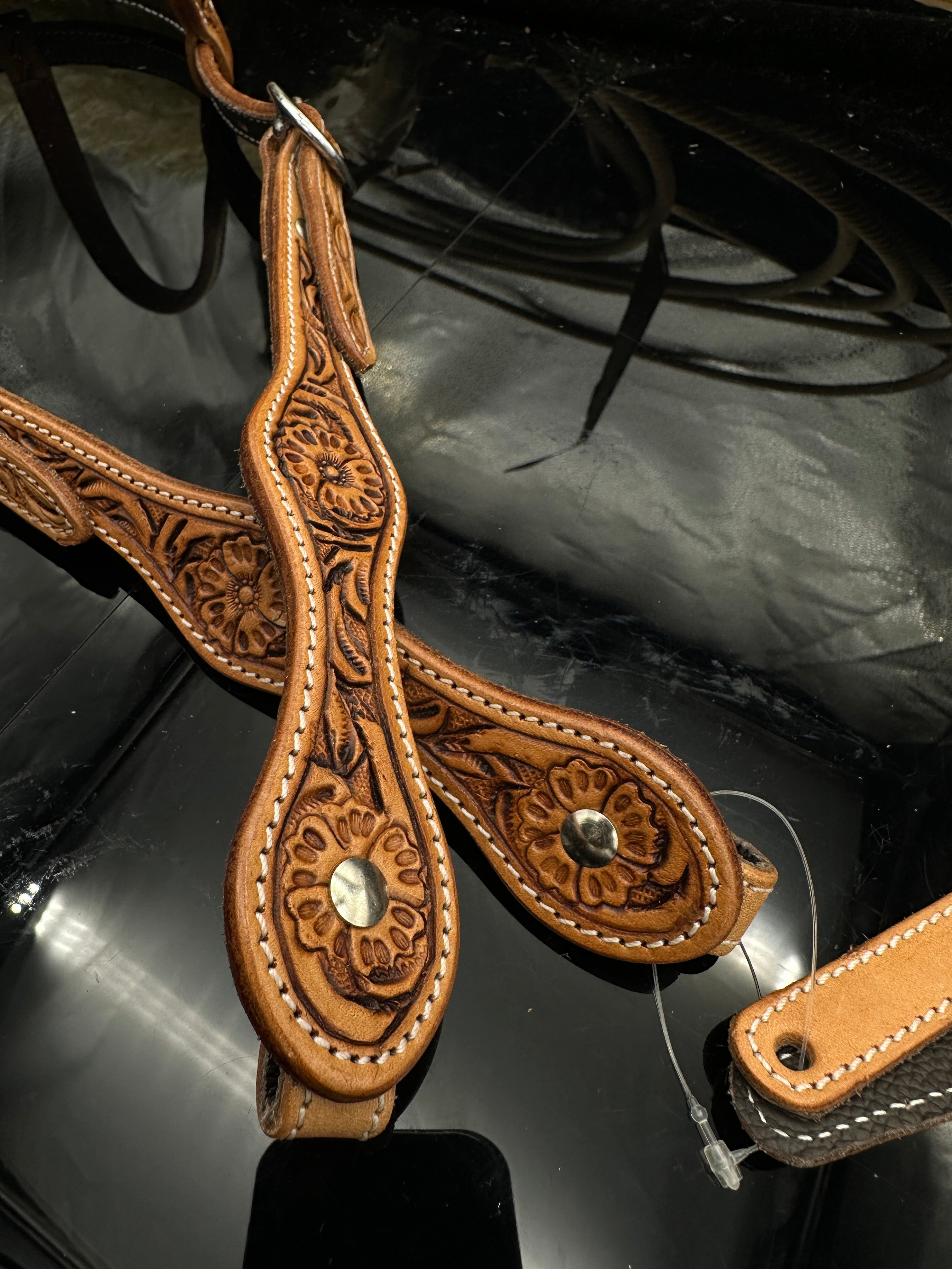 Basic | Antique russet | Floral tooled hoofdstel