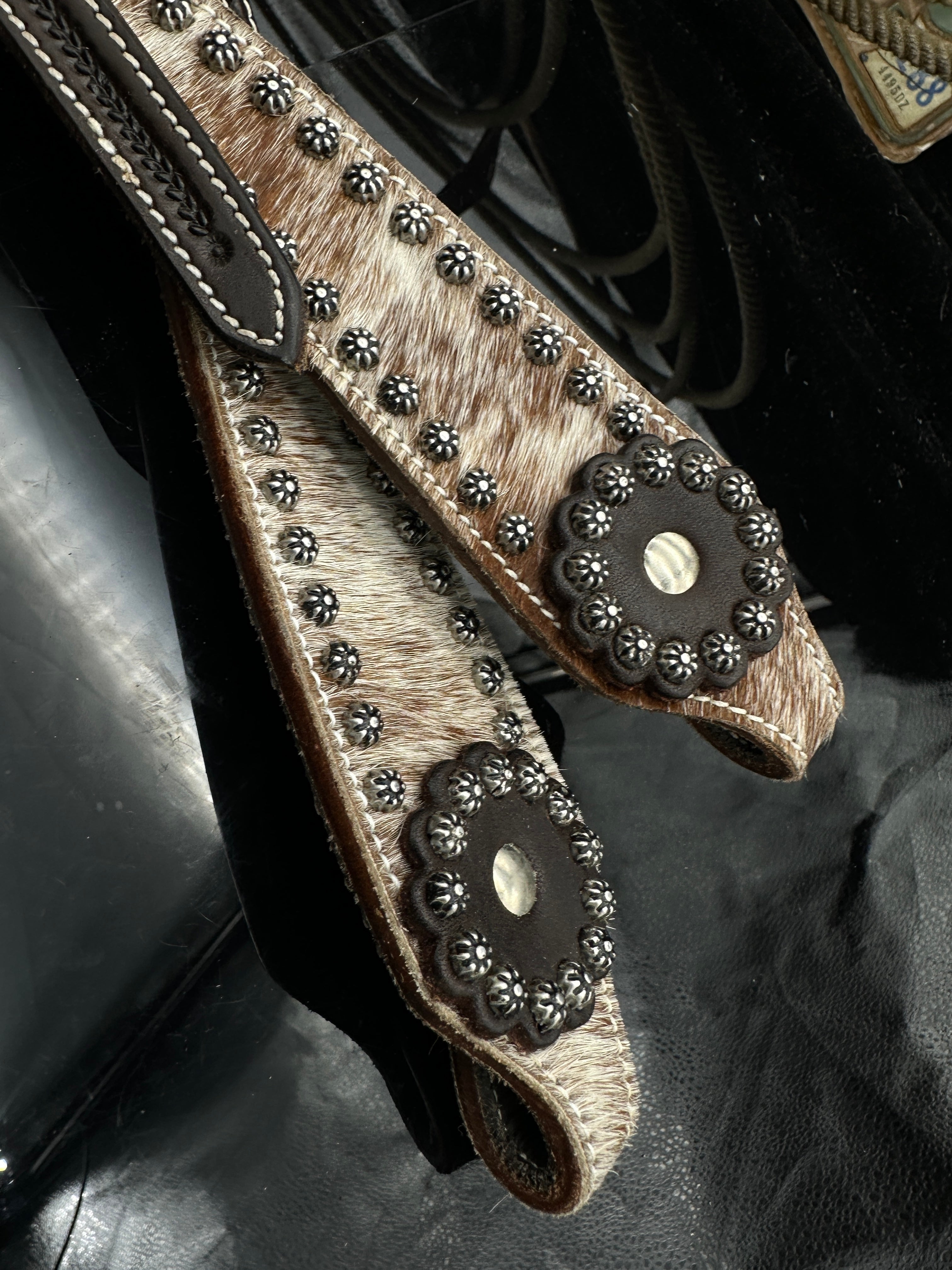 Basic | Dark brown | Cowhide stud hoofdstel
