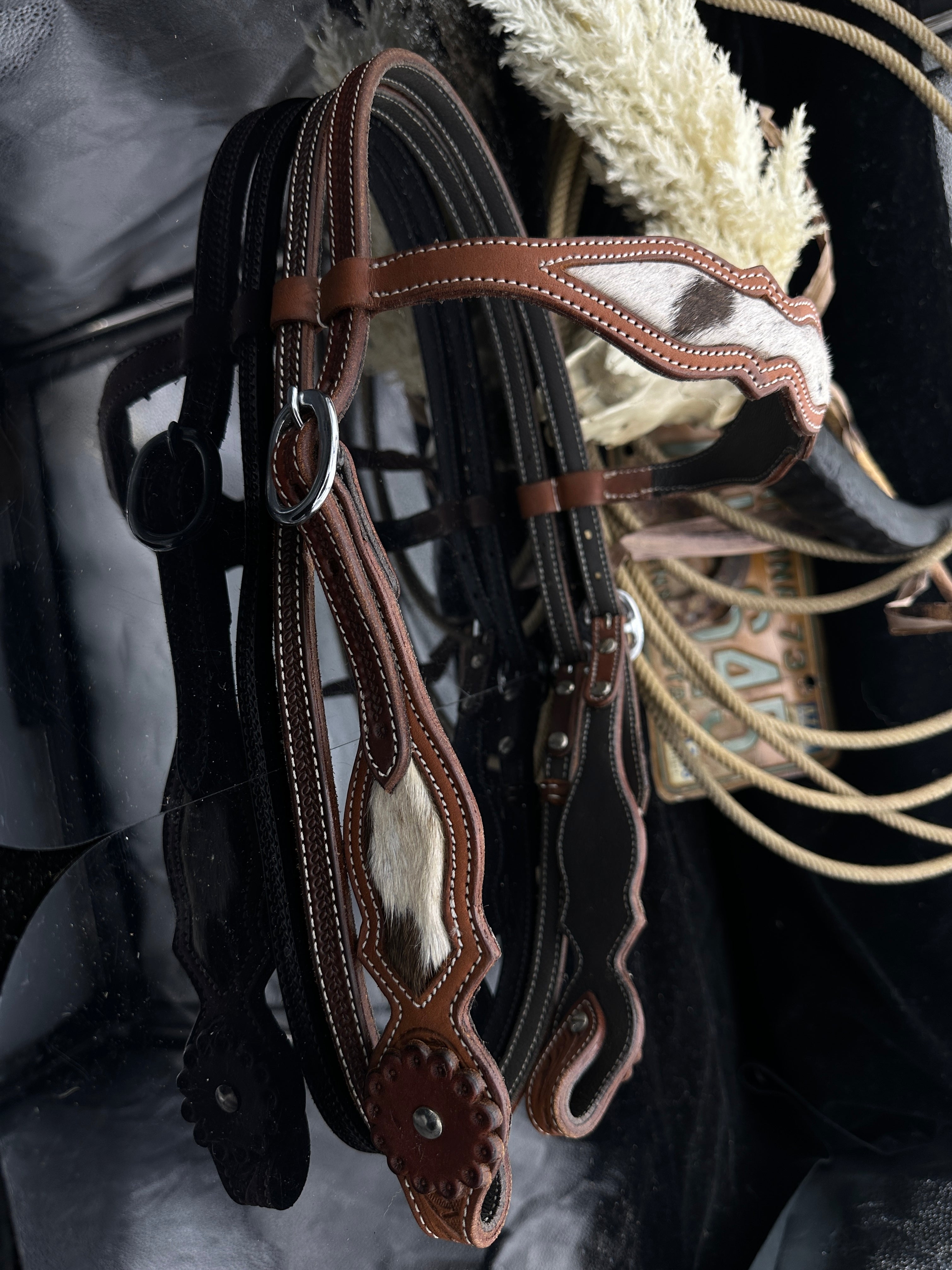 Basic | Cestnut | Frontriem & keelriem | Cowhide hoofdstel