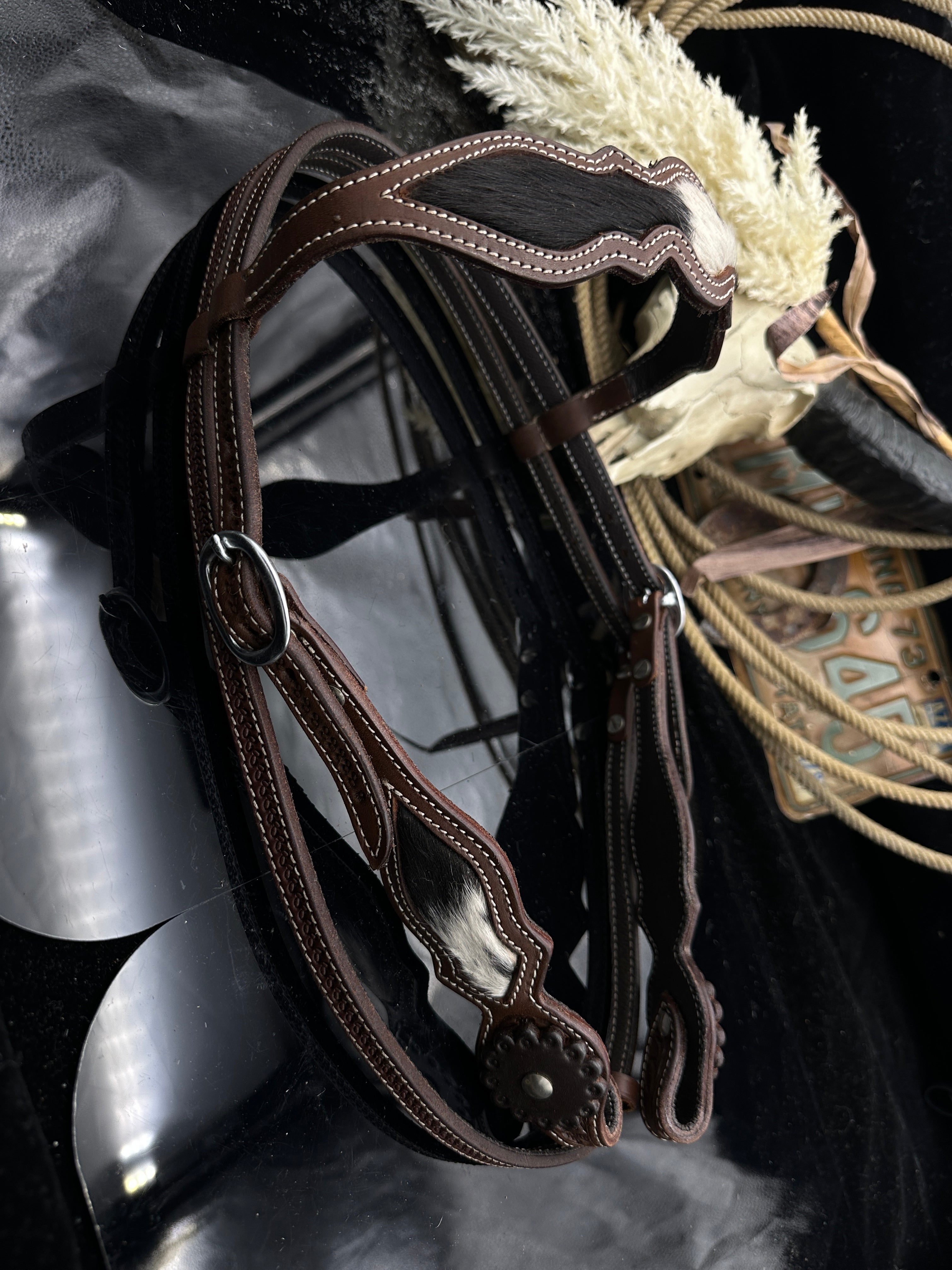 Basic | Dark Chestnut | Frontriem & keelriem |Cowhide hoofdstel