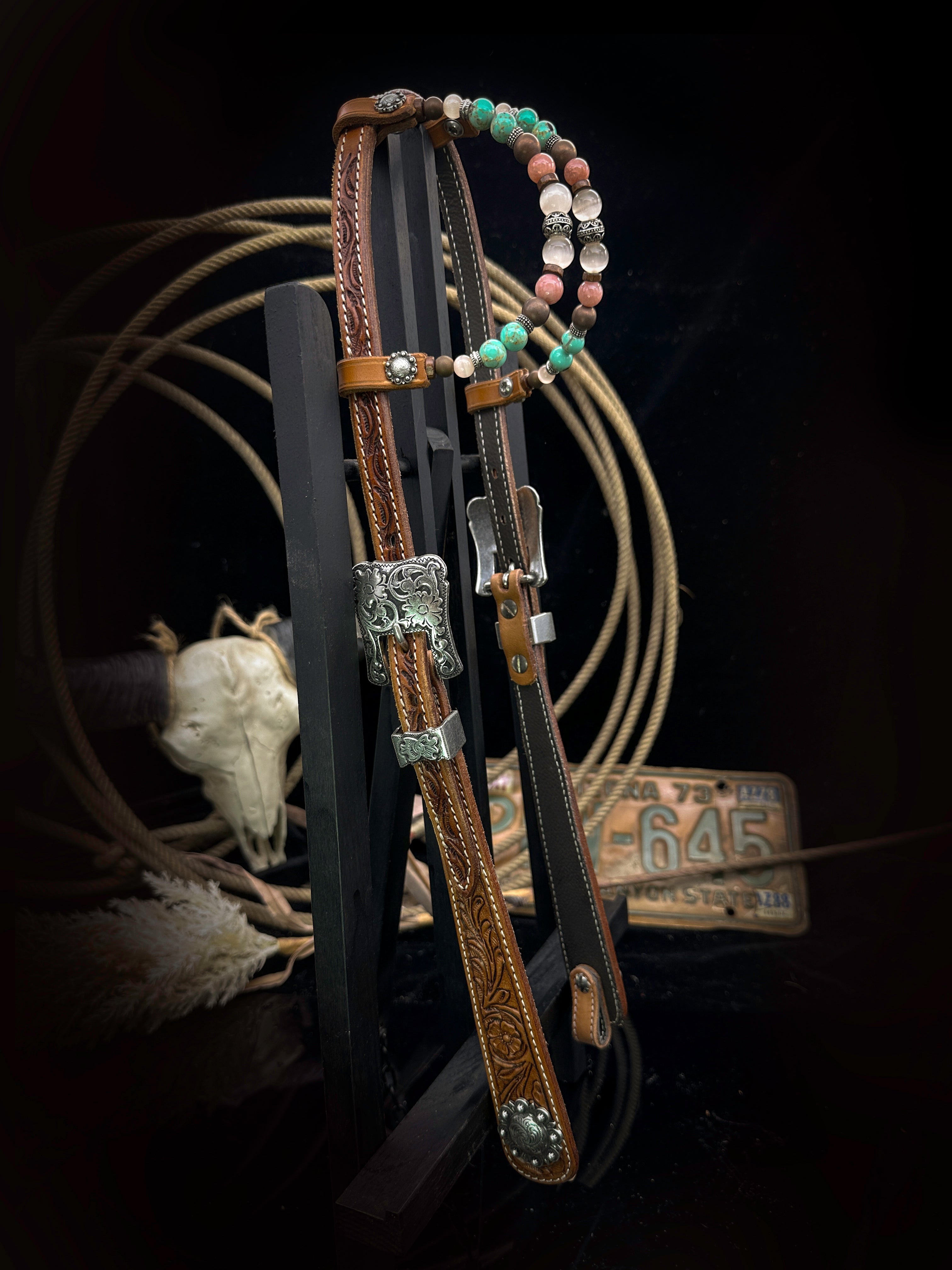 Premium | Floral tooled western Hoofdstel | Antique silver & Turquoise