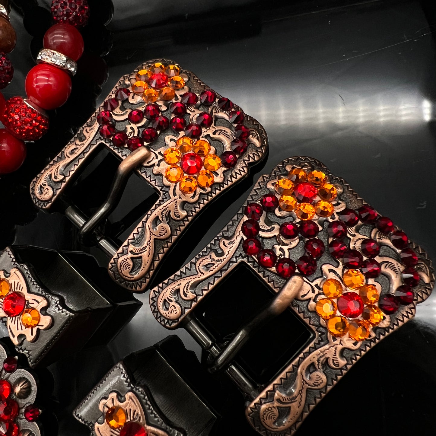 Set Earjewels,  Concho's & buckle sets - Copper orange & red