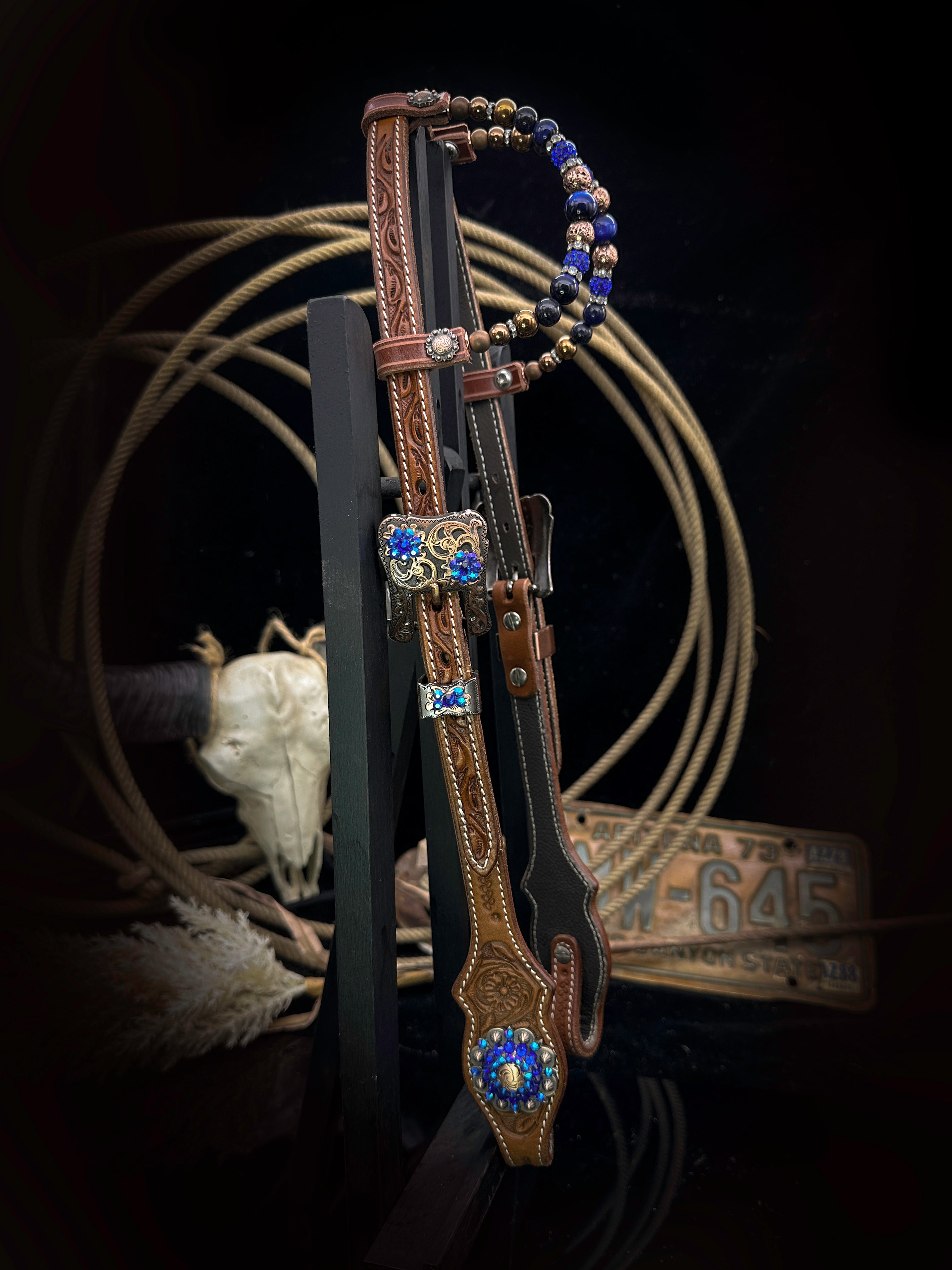 Premium | Chestnut flower tooled western hoofdstel  | Copper & Blue